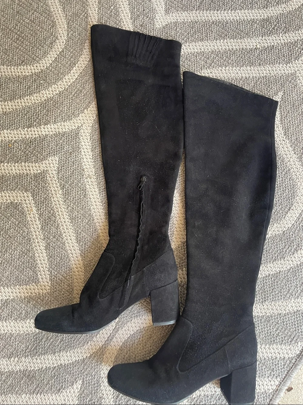 Vince “Blythe” over the knee boots black all leather/suede US 8